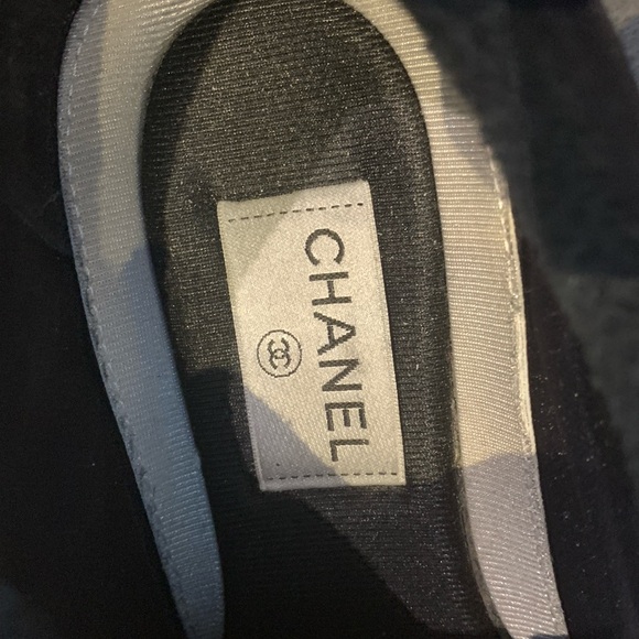 AUTHENTIC Chanel Black Calfskin & Mixed Fiber Sneakers G34360 Size 38. All black - Picture 10 of 14